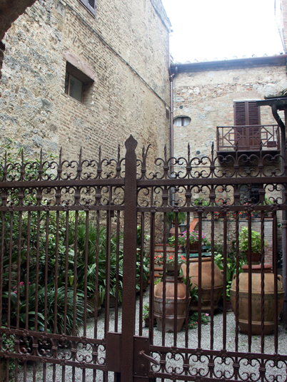 Gimignano 013.jpg - DCF 1.0